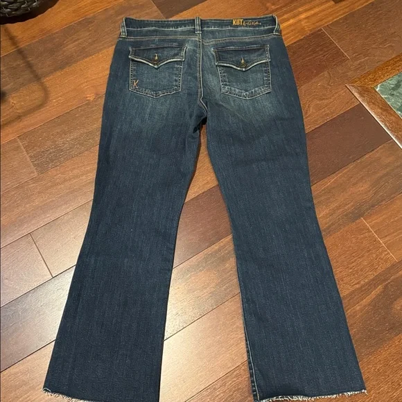 Kut firm the Kloth Nikki mid rise ankle flare jean with raw edge - Picture 11 of 11